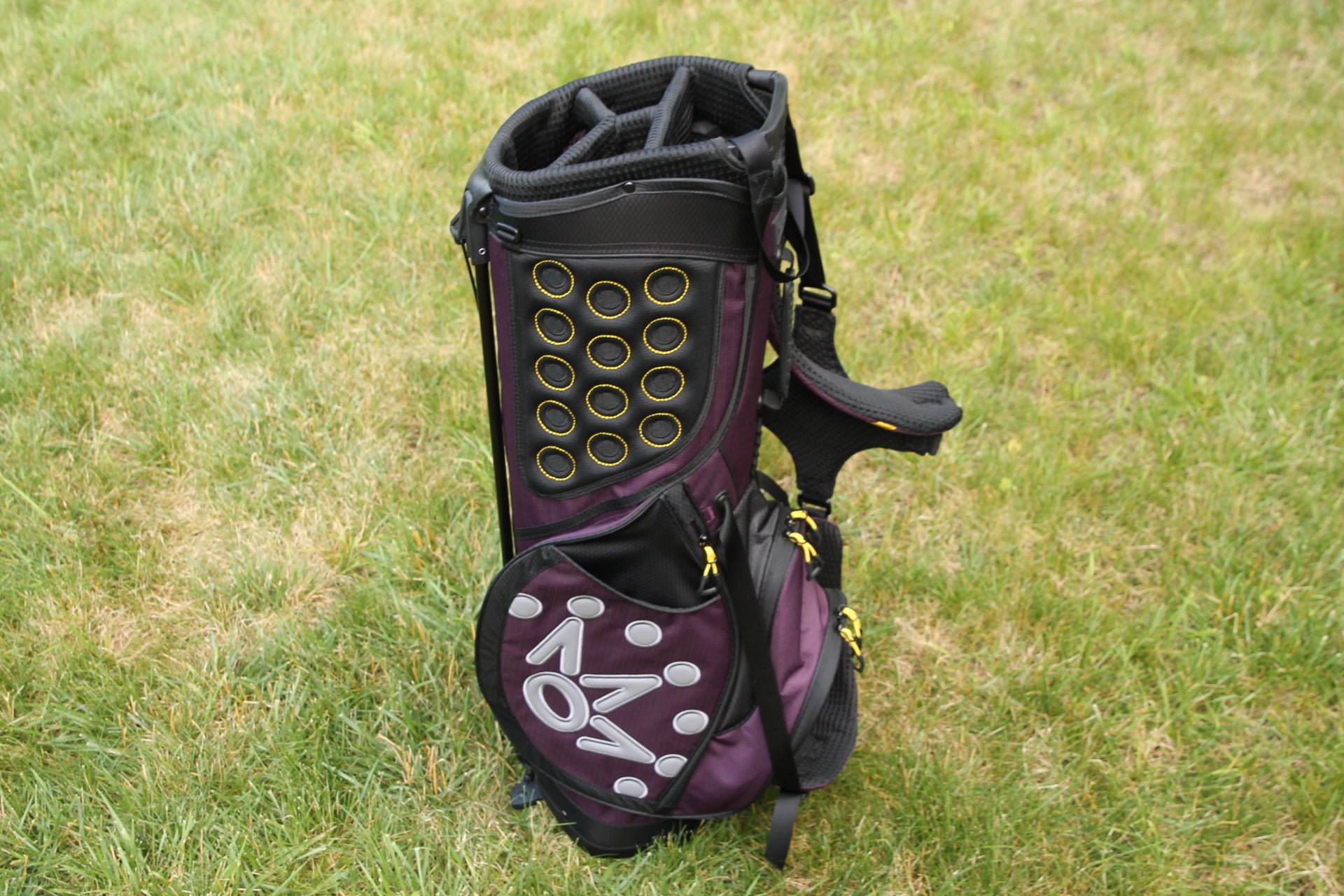 NEW Scotty Cameron Circle T Pathfinder Mardi Gras Carry Bag