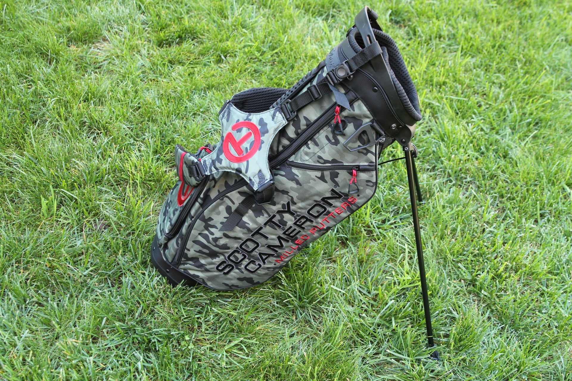 New Scotty Cameron Circle T Junior Camo Stand Bag