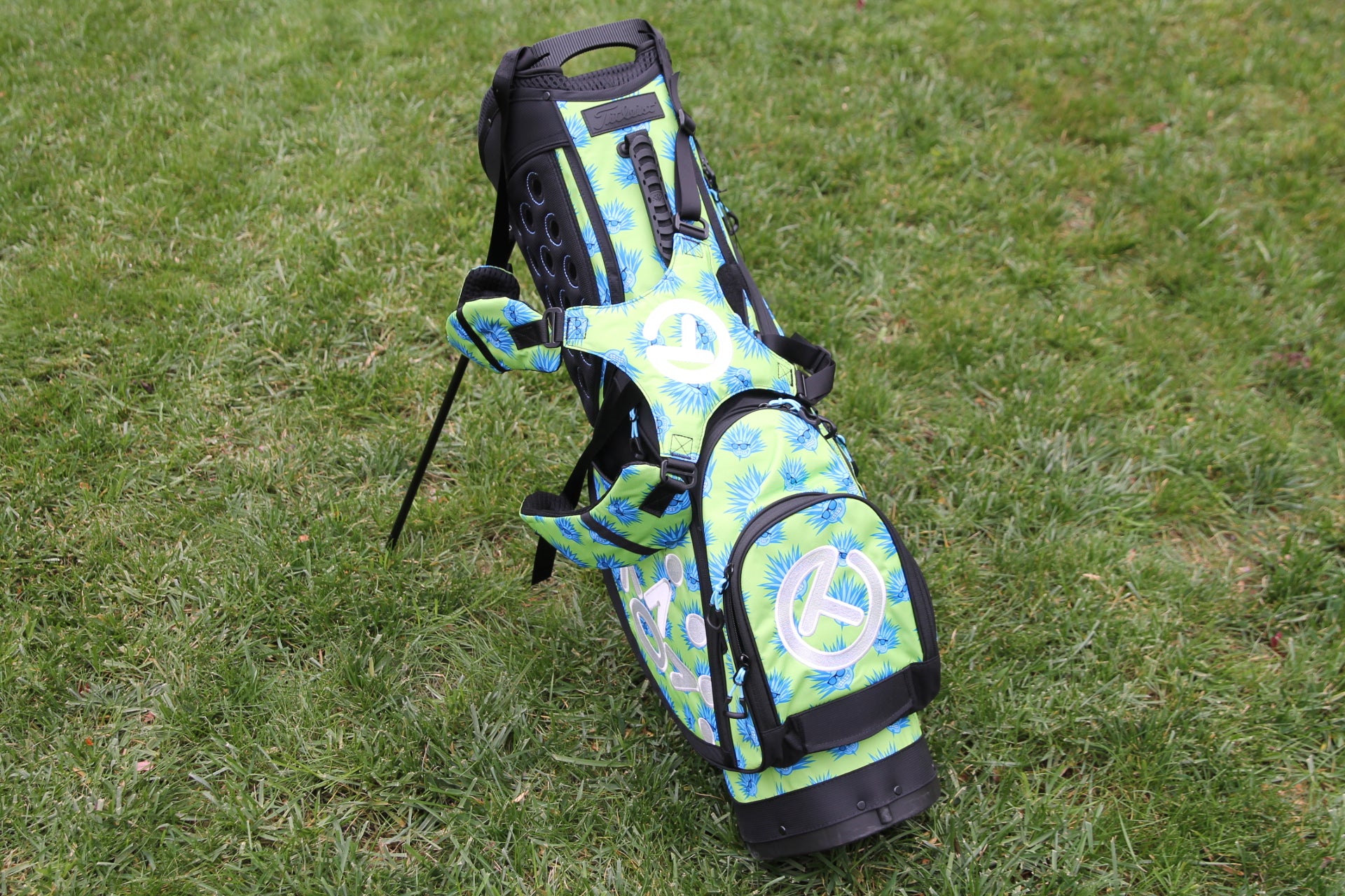 New Scotty Cameron Circle T Pathfinder Agave Man Stand Bag (Gallery Exclusive)