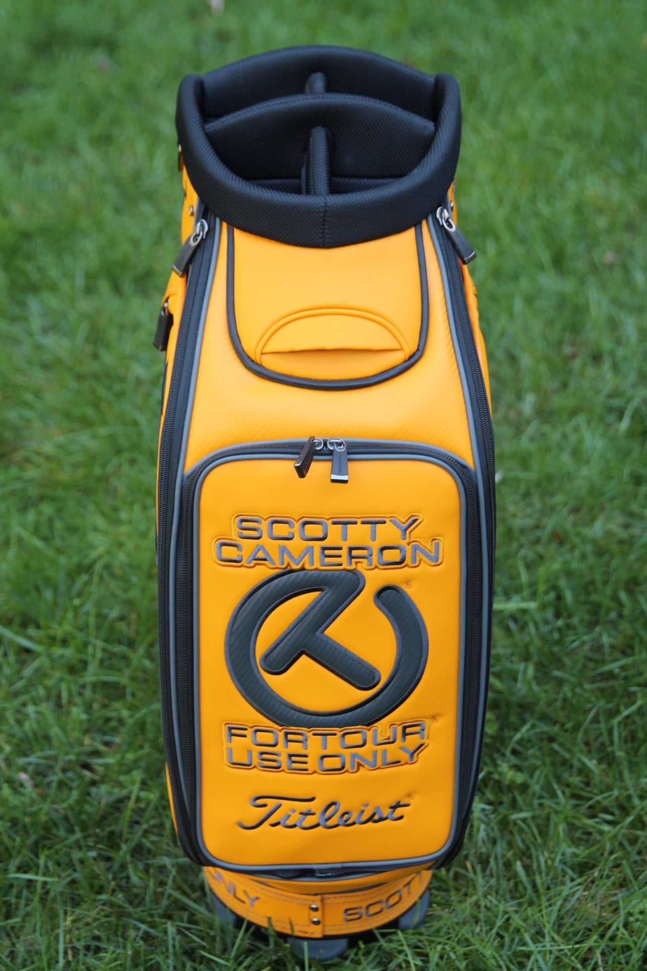 Scotty Cameron 7 Point Crown Staff Bag- Tour Bus Yellow – Tour Putters