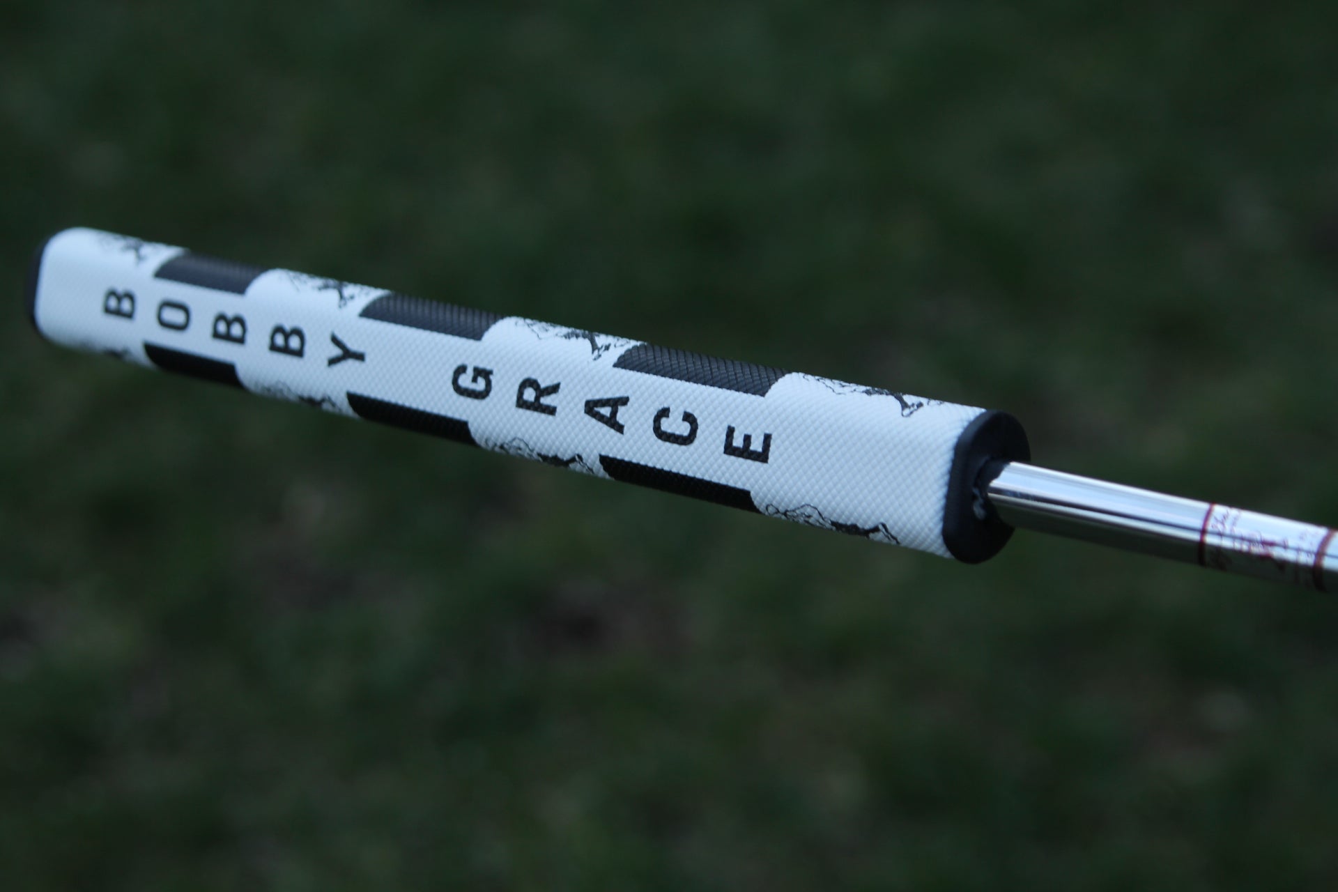 Bobby Grace Dancing 18 Blade