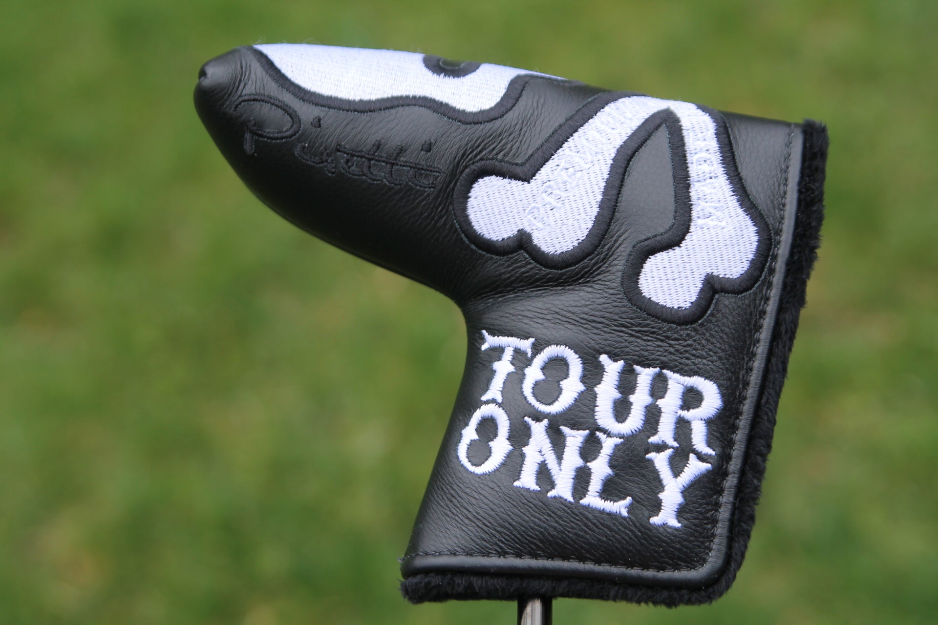 Tour Issue Piretti 801 Oil Can 35"