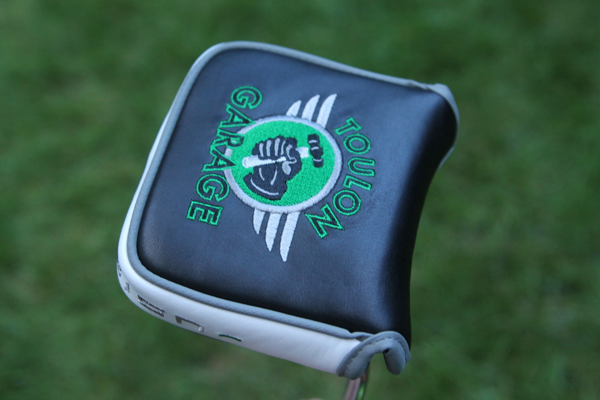 Tour Issue Toulon Garage Indianapolis 34"